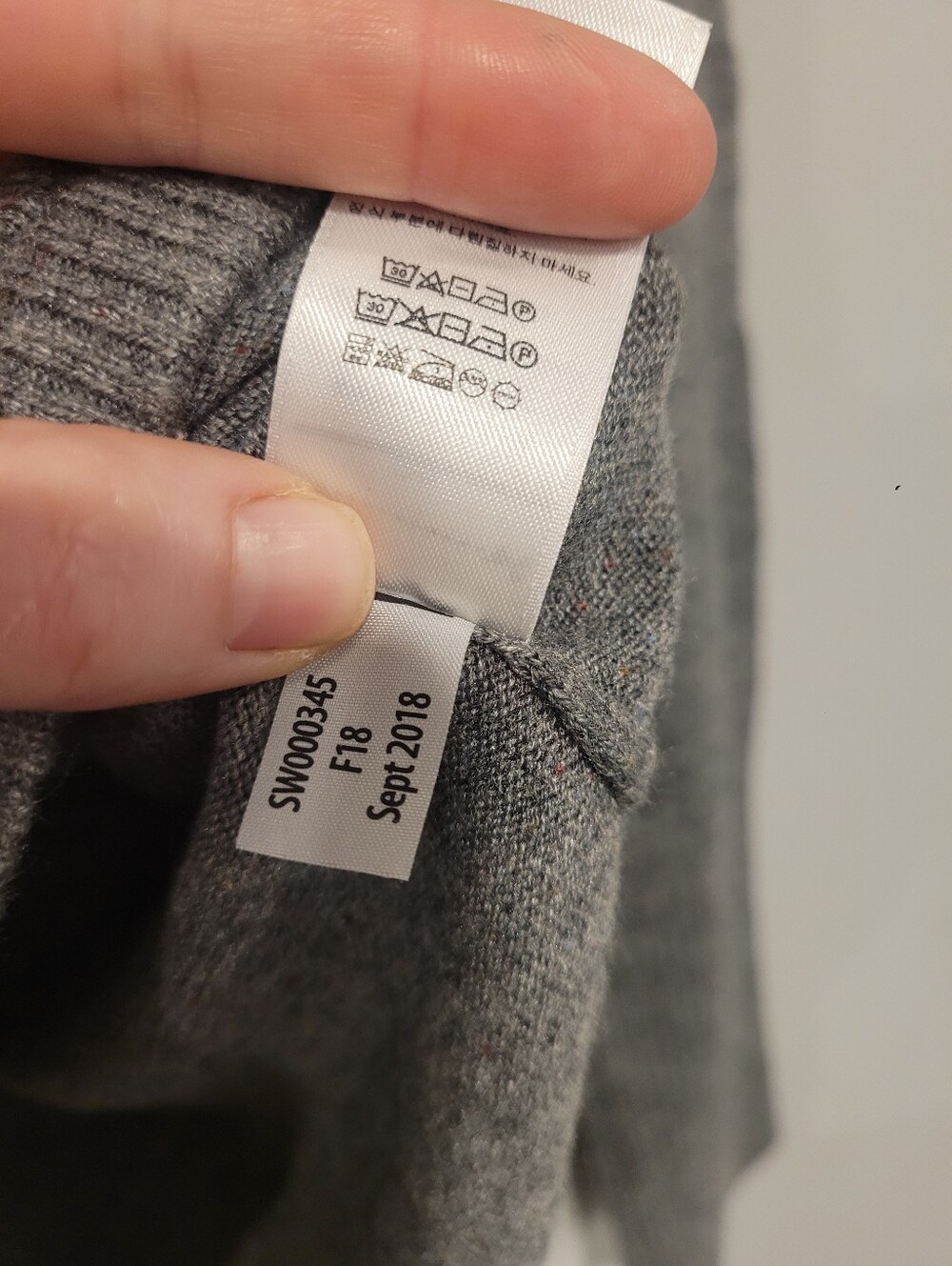 Smartwool Shadow Pine Merino Wool Blend V-Neck Sweater Gray See Measurements - Picture 5 of 8